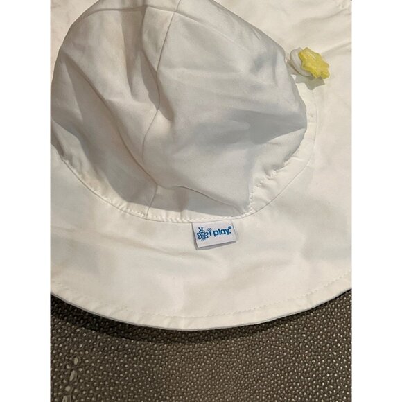 I Play White Newborn Sun Hat 0/6M Excellent Used Condition - Picture 3 of 4